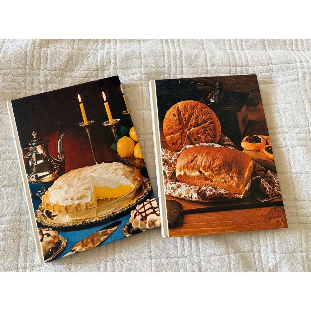 Southern Living Cookbook Lot Of 2 Breads / Pies And Pastries 1972 Vintage